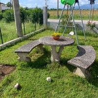 Set tavolo panche pietra cemento lavato giardino
