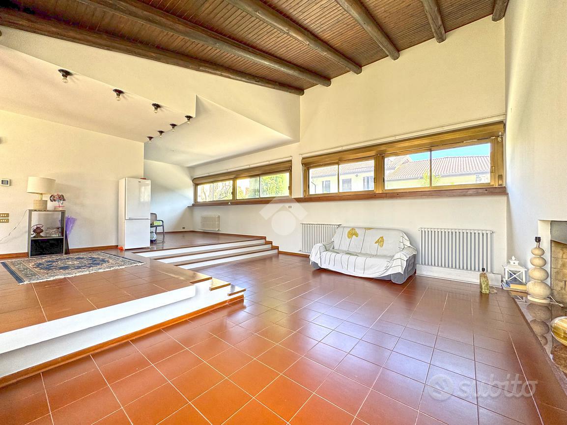 Casa – Curtarolo, Pieve di Curtarolo - Altro