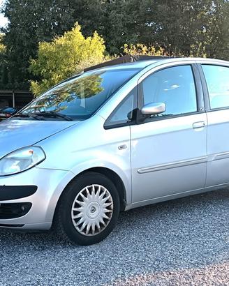 Lancia Musa 1.4 Oro