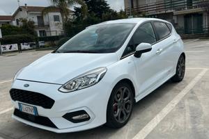 FORD FIESTA ST LINE