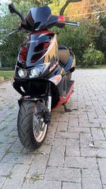 Aprilia SR