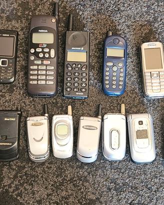 Telefoni vari da collezione 