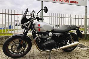 Triumph Street Twin