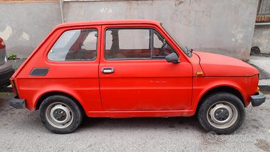 Fiat 126 tenuta in maniera maniacale