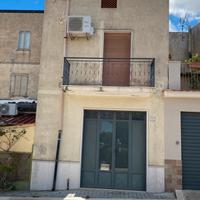 Casa indipendente con garage