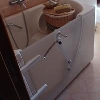 Vasca da bagno per anziani e disabili