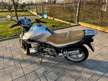 Moto BMW R850R