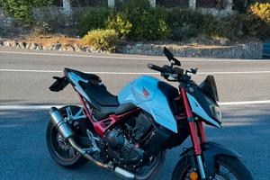 Honda Hornet 750cc  2023