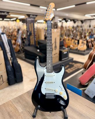SQUIER STRATOCASTER KOREA BLACK