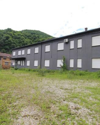 Immobile di 2740 m² con 4 locali a Altissimo