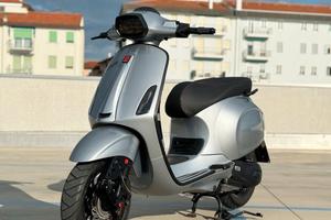 Vespa sprint 125 personalizzata