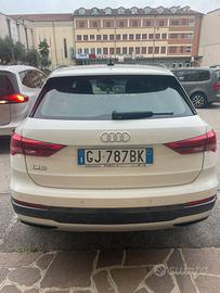 Audi Q3 2.0 TDI S tronic Business 150cv