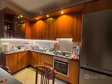Cucina in legno massiccio