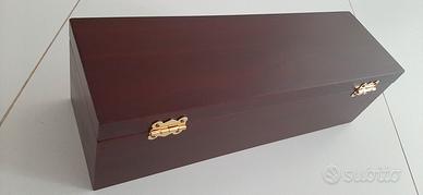 cassetta portabottiglia con attrezzi