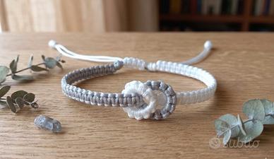 Braccialetti intrecciati fatti a mano