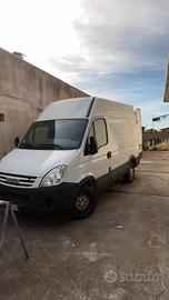 Iveco Daily 35C10 2.3 Hpi PLM-RG Cabinato