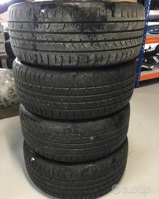 Gomme treni completi e non diverse marche e misure