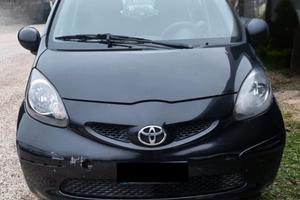 Toyota Aygo 1.0 5 porte - OK NEOPATENTATI