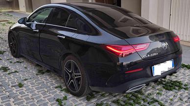 MERCEDES CLA 220d COUPE' AMG LINE PREMIUM 22400 km