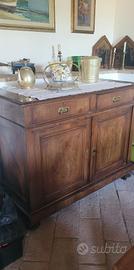 Mobili antichi da una villa del 1300