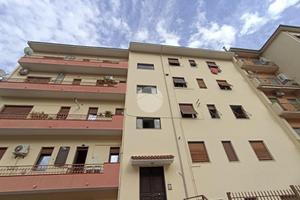 3 LOCALI A COSENZA