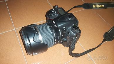 NIKON D7000 + 18-270 + FLASH