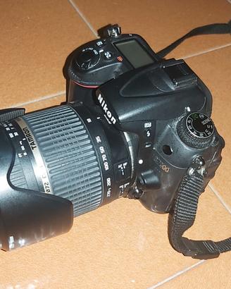 NIKON D7000 + 18-270 + FLASH