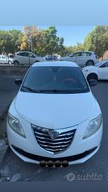 Lancia y 13 multiget