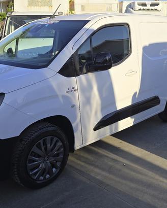 FIAT DOBLO 3 POSTI 1.5 BLUE HDI 100 CV -2024