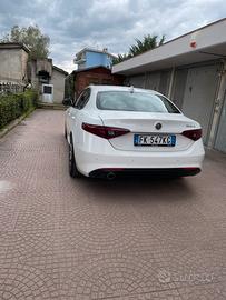 Alfa Romeo Giulia 2.2