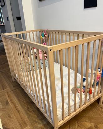 Lettino Ikea con materasso