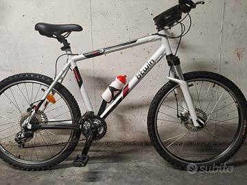 Bicicletta MTB b'twin Rockrider 5.3.