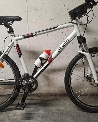 Bicicletta MTB b'twin Rockrider 5.3.