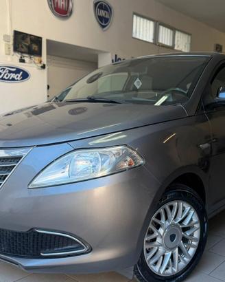 Lancia Ypsilon 0.9 TwinAir 85 CV 5 porte S&S Silve
