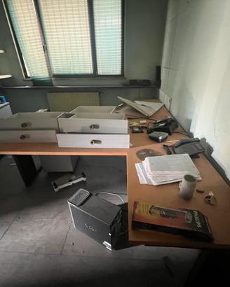 MOBILI UFFICIO E PARETI ATTREZZATE CITTERIO USATE