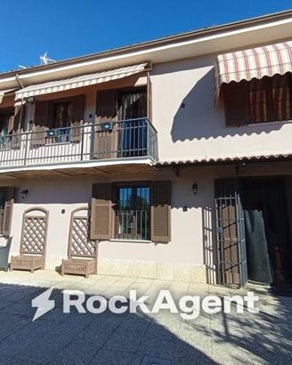 Rustico / Casale di 157 m² con 4 locali e box auto