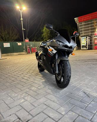Yamaha R6