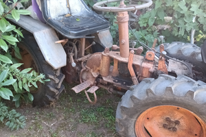 Trattore con trincia