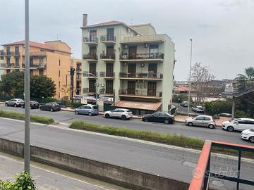 Catania Via Due Obelischi Bottega Alta Visibilità