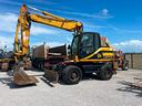 escavatore-gommato-jcb-js-145-w