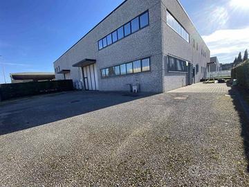 Immobile di 450 m² con più di 5 locali a Carmignan