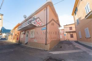 Caposchiera con 2 appartamenti