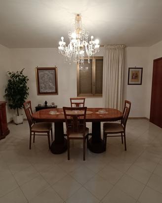 Sala da pranzo anni 90 mai usato