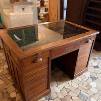 Scrivania primi 900 retaurata, perfetta