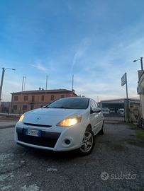 Renault clio 1.2 benzina yahoo 2011