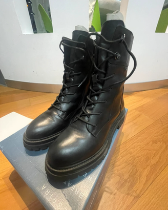 Stivaletti Geox