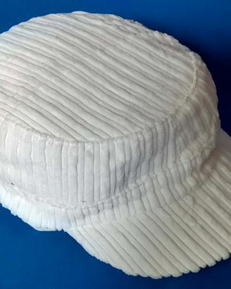 cappello bianco velluto