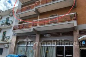Appartamento signorile salone doppio e box auto