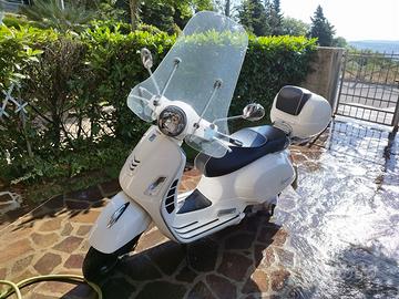 Piaggio Vespa 300 GTS - 2017