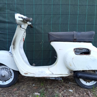 Vespa 125 ET3 del 1977 TARGA FI "Firenze" demolita